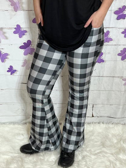 White Plaid - Yoga Flares with Pockets